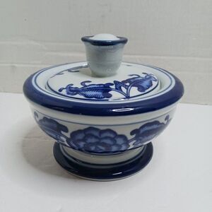Vintage 90's The Bombay Company Blue & White Floral Sugar Bowl with Lid